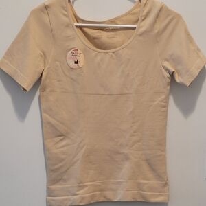 SHAPERMINT ESSENTIALS ALL DAY EVERY DAY SHORT SLEEVE SHAPING T-SHIRT BEIGE - XL